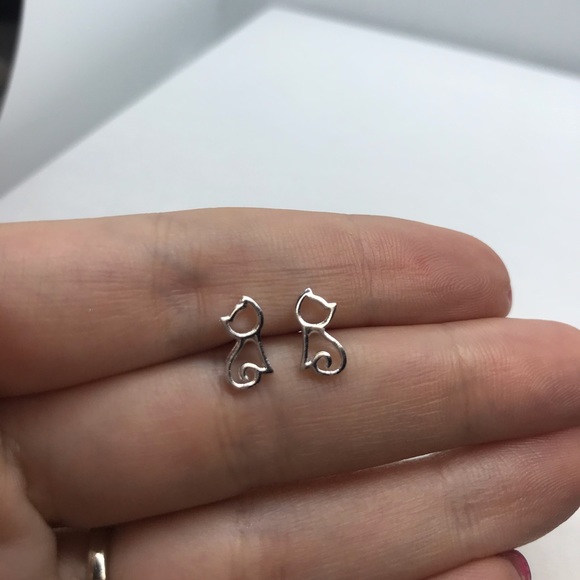 Sterling Silver 925 Cat Stud Earrings - Picture 4 of 4